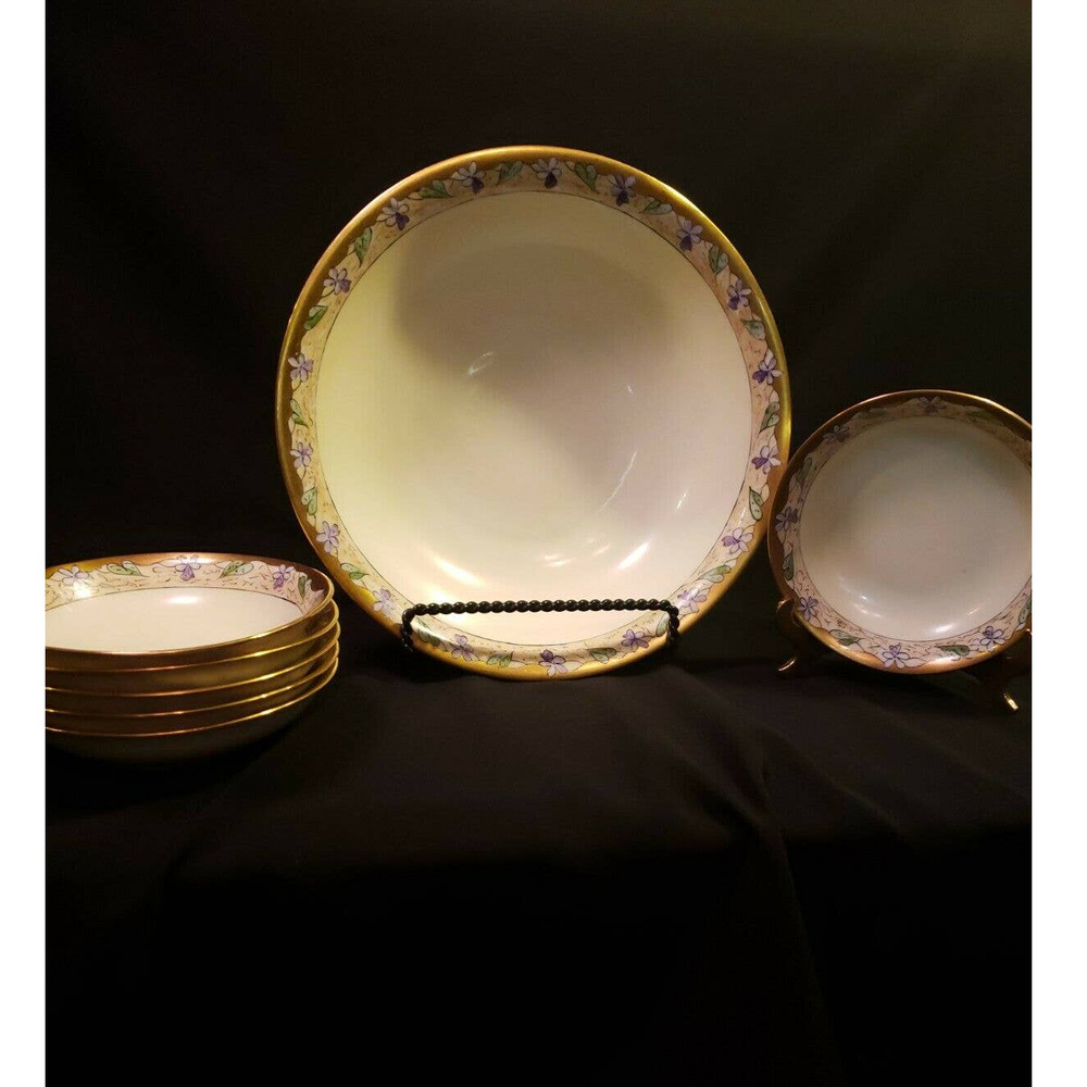 Antique Hutschenreuther Master  w/ 6 Berry Bowls